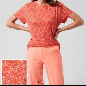 Athleta Organic daily relaxed Tee Sz. Large Athletic, athleisure, oversized.